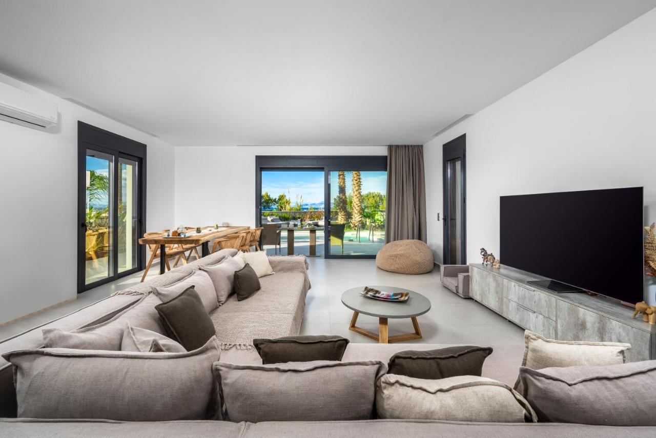 Penelope Beachfront Villa Kremastí Екстериор снимка