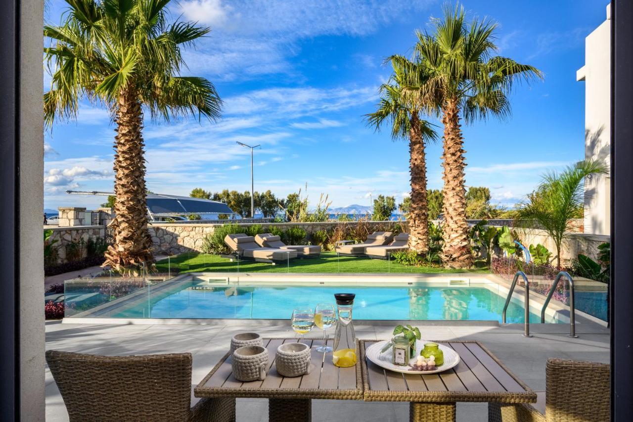 Penelope Beachfront Villa Kremastí Екстериор снимка