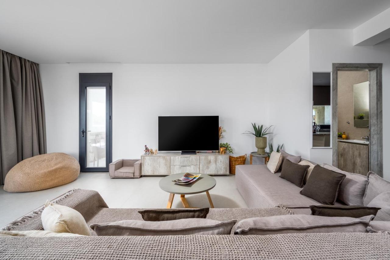Penelope Beachfront Villa Kremastí Екстериор снимка