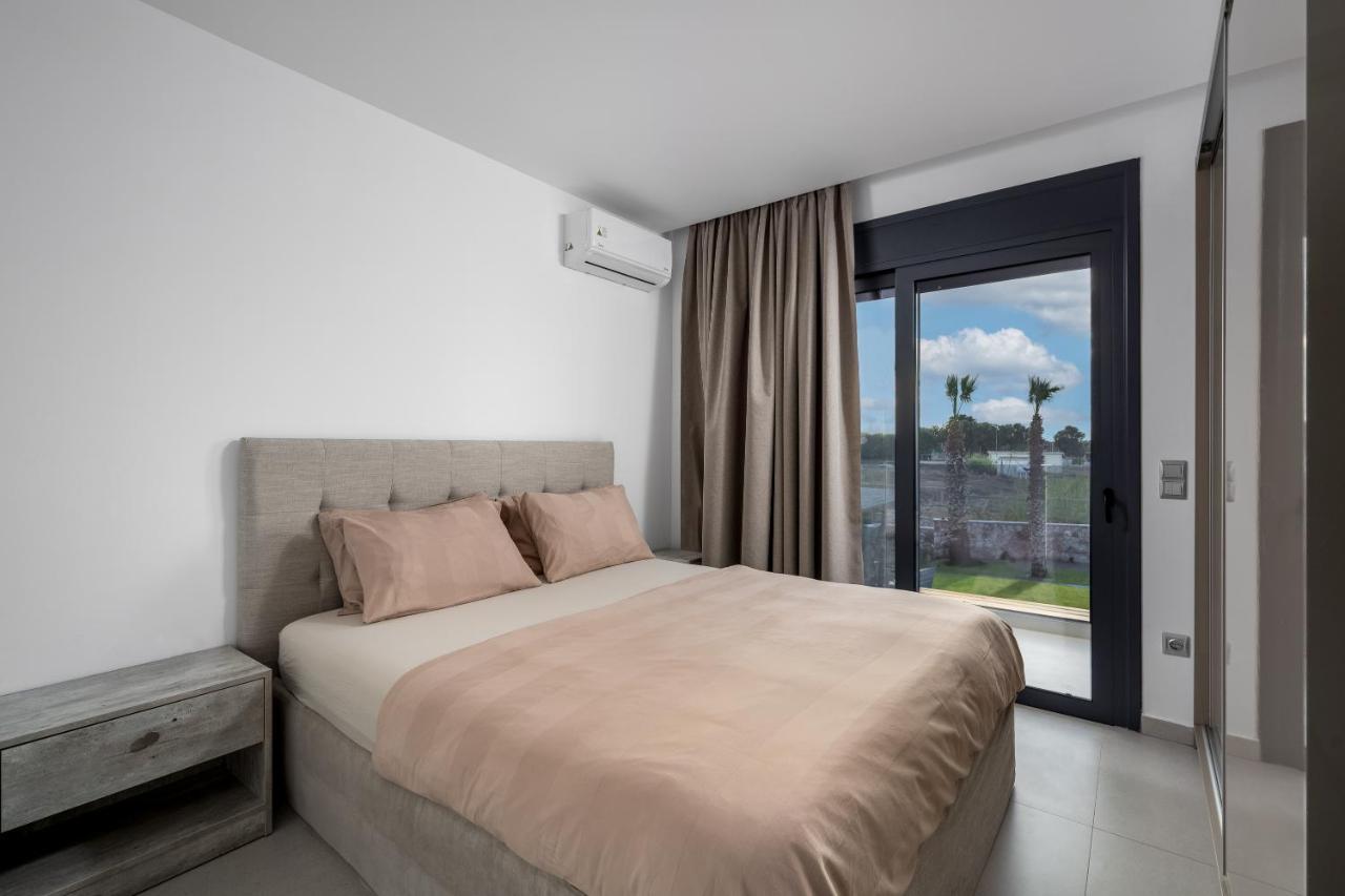 Penelope Beachfront Villa Kremastí Екстериор снимка