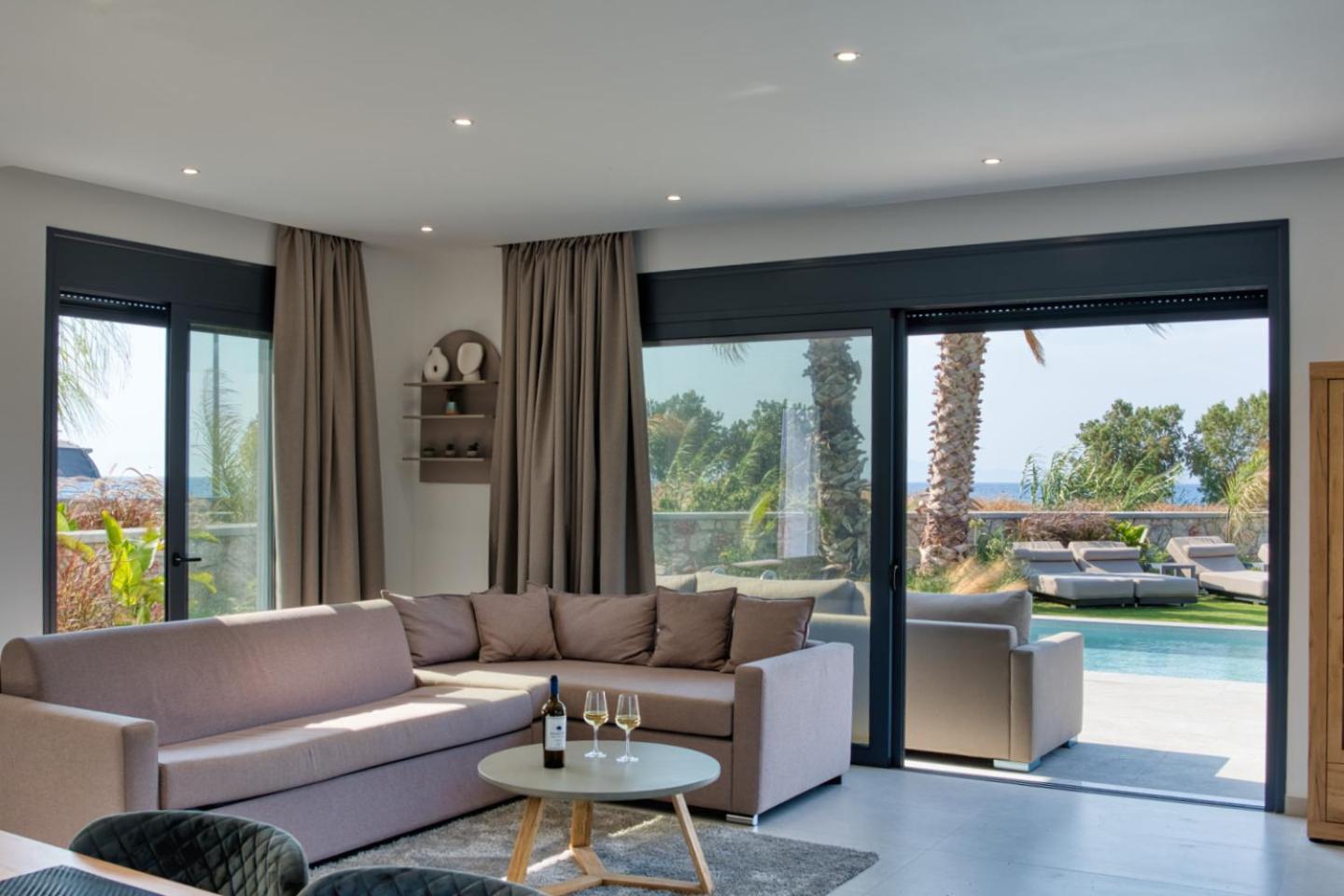 Penelope Beachfront Villa Kremastí Екстериор снимка